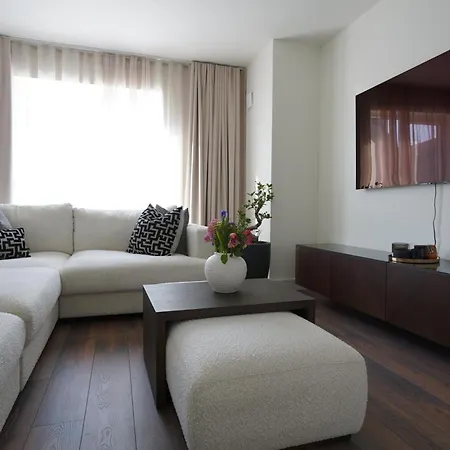 The Dublin Luxe Apartment Newcastle Exterior photo