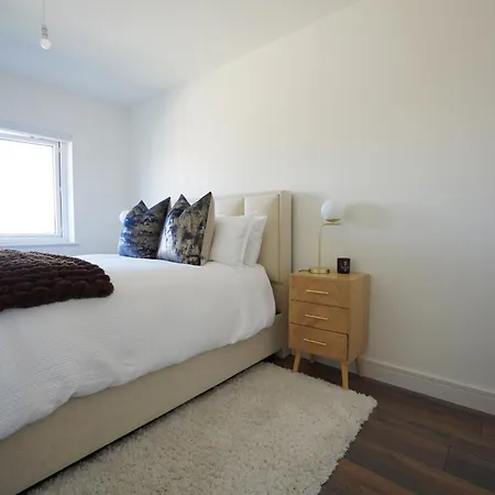 The Dublin Luxe Apartment Newcastle Exterior photo