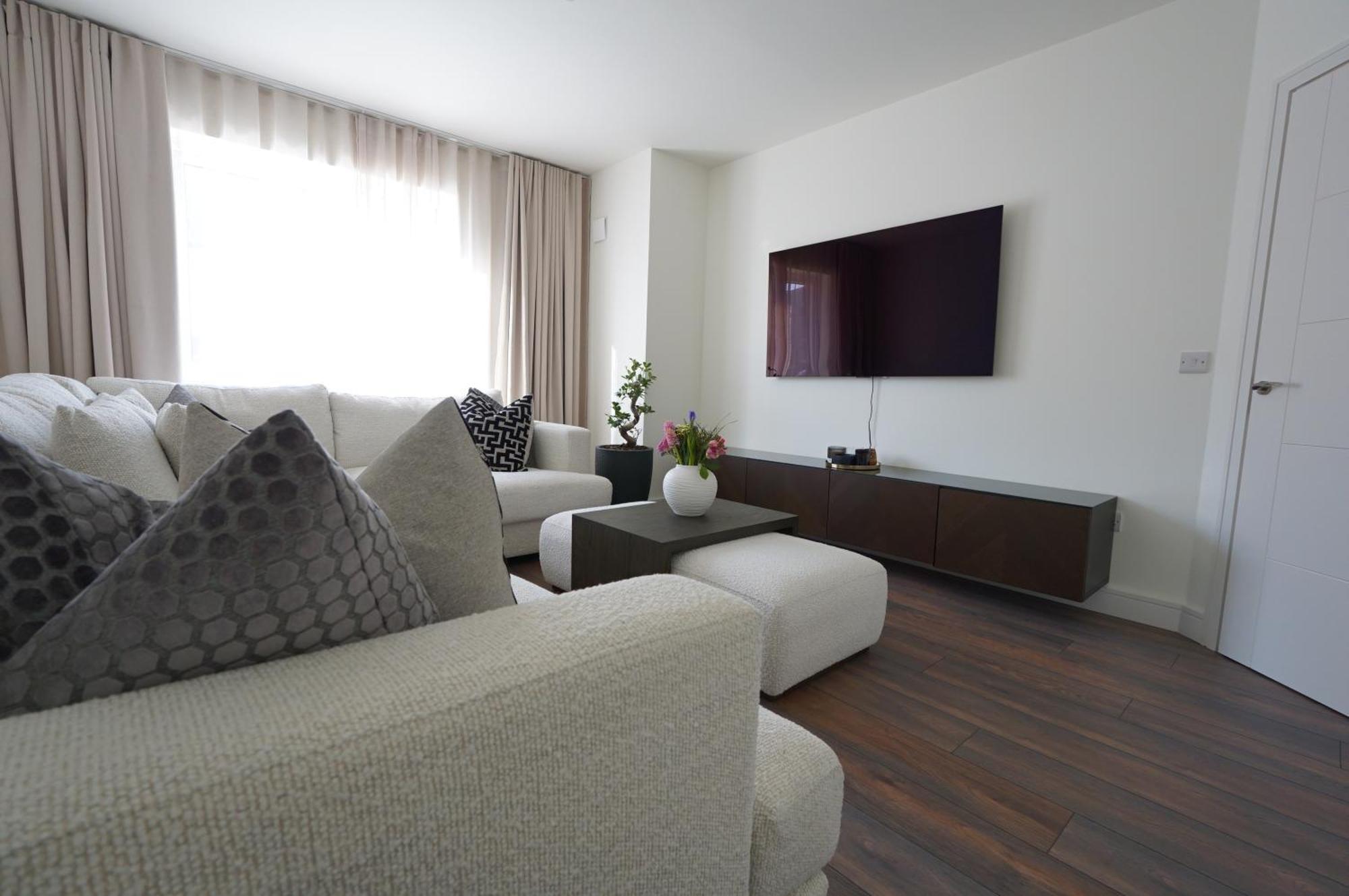 The Dublin Luxe * Newcastle